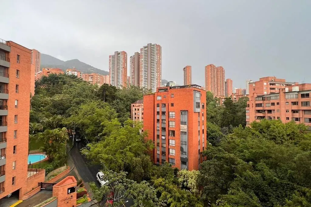 Lovely Private Apt In El Poblado W/ Free Parking Medellin Colombia