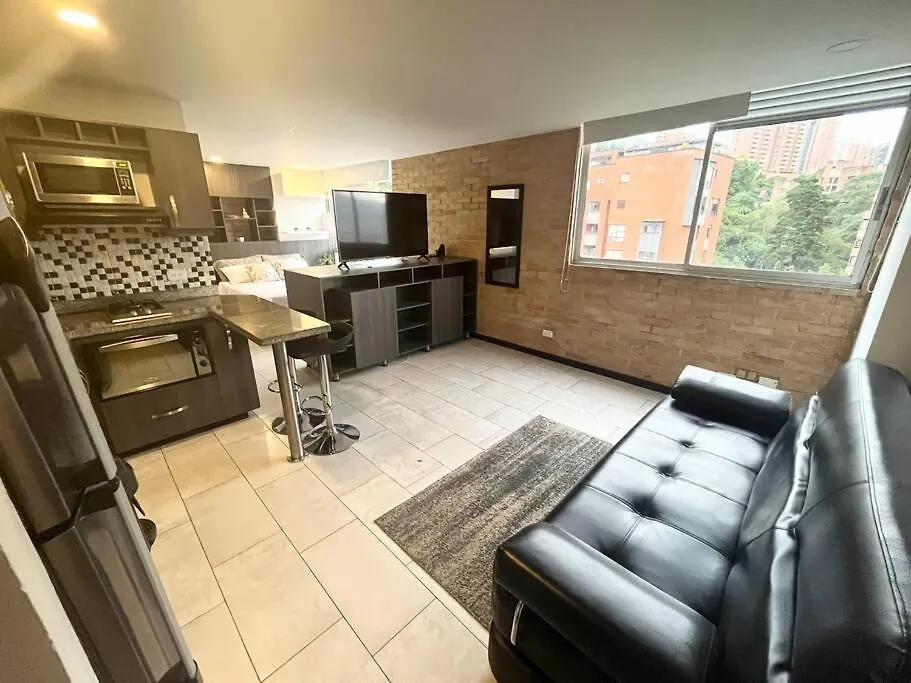 Lovely Private Apt In El Poblado W/ Free Parking Medellín Apartamento