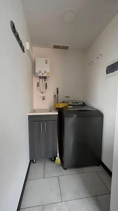 Lovely Private Apt In El Poblado W/ Free Parking Medellín